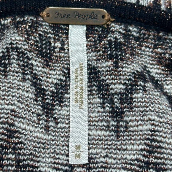 Free People Sweater Dress Sz. Medium Knit Aztec Print Cottagecore Cabincore Boh - Picture 8 of 14